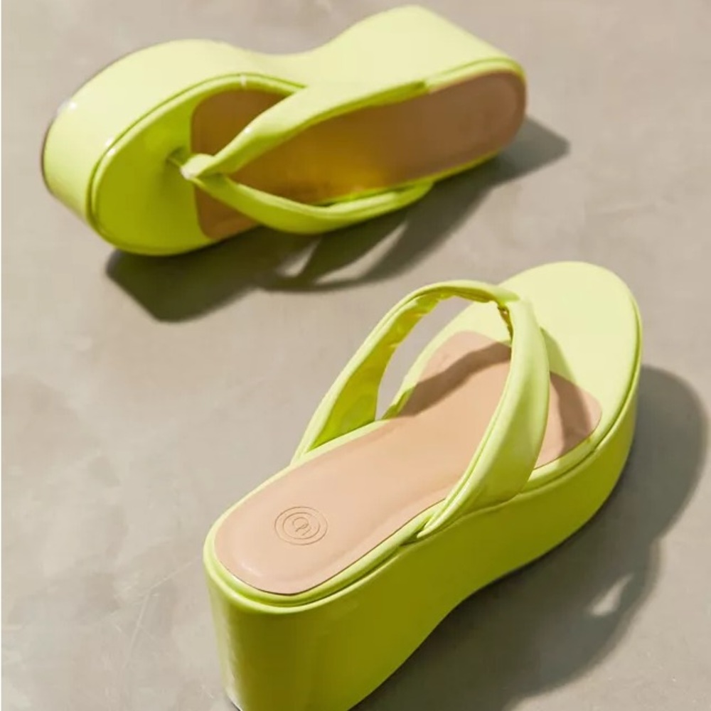 UO Emelia Thong Platform Wedge
